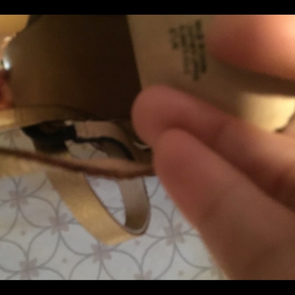 Gorgeous Michael Kors open toe sandals - Picture 6 of 6